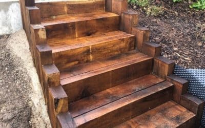 Réalisation d’un escalier de jardin en traverses de bois de chêne